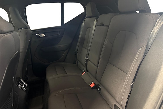 Volvo EX40 20 of 22