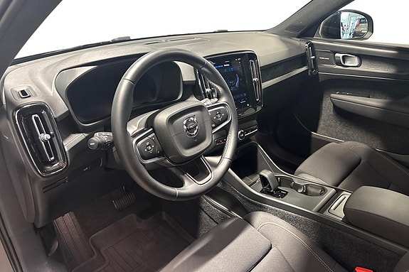 Volvo EX40 12 of 22