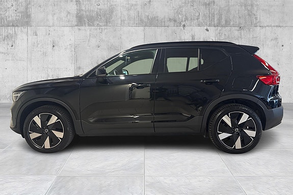 Volvo EX40 4 of 22