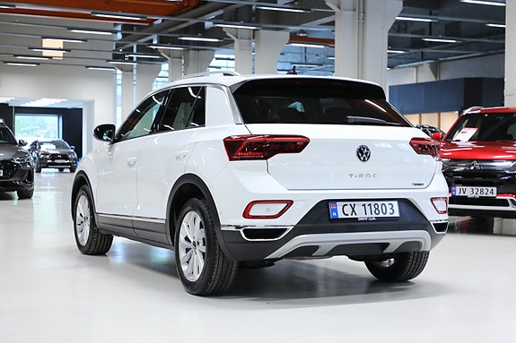 Volkswagen T-Roc 5 of 30