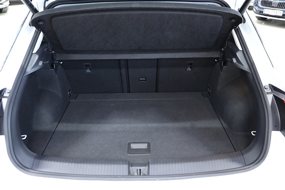 Volkswagen T-Roc 13 of 30