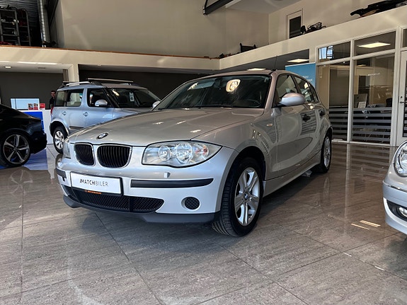 BMW 118i 4 of 5