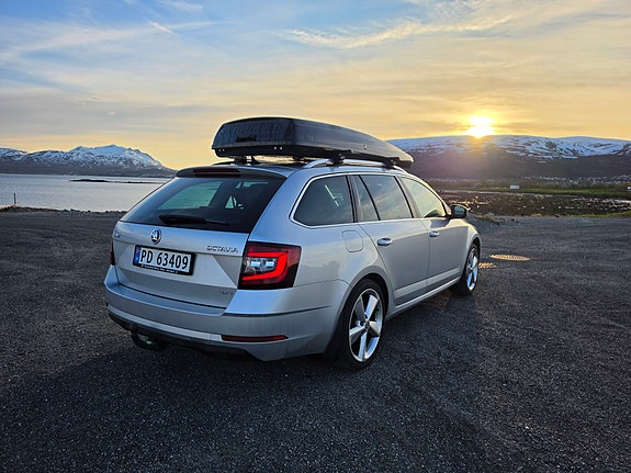 Skoda Octavia 3 of 5