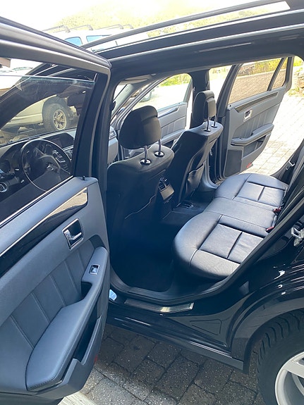 Mercedes-Benz E350 17 of 24
