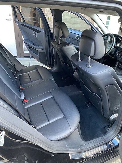 Mercedes-Benz E350 20 of 24
