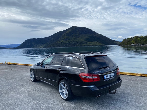 Mercedes-Benz E350 13 of 24