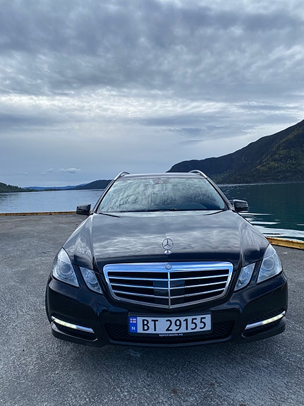 Mercedes-Benz E350 4 of 24