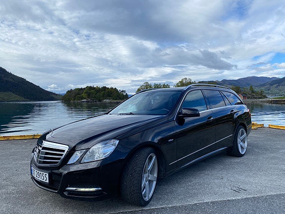 Mercedes-Benz E350 5 of 24