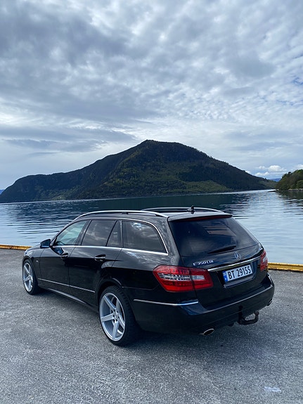 Mercedes-Benz E350 14 of 24
