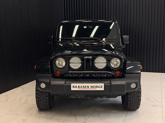 Jeep Wrangler 3 of 5