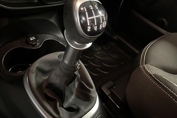Fiat 500L 14 of 26