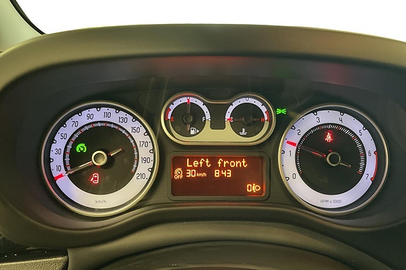 Fiat 500L 10 of 26