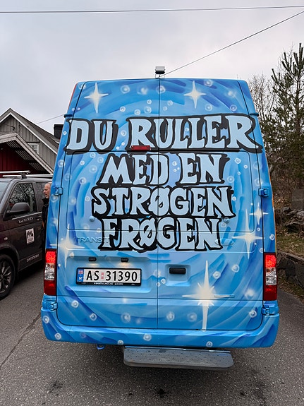Ford Transit 350L Kombi 3 of 5