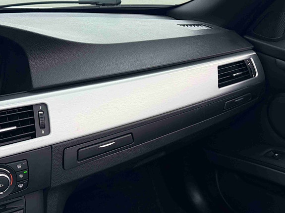 BMW 335i 18 of 30