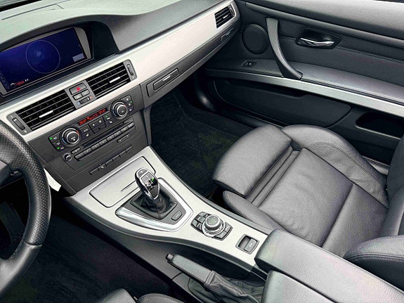 BMW 335i 13 of 30