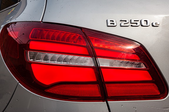 Mercedes-Benz B-Electric 4 of 5