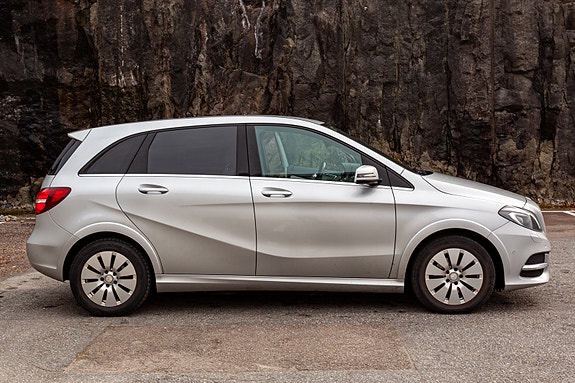 Mercedes-Benz B-Electric 5 of 5