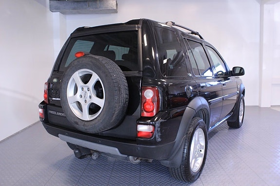 Land Rover Freelander 3 of 6