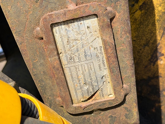 Komatsu PC95 26 of 30