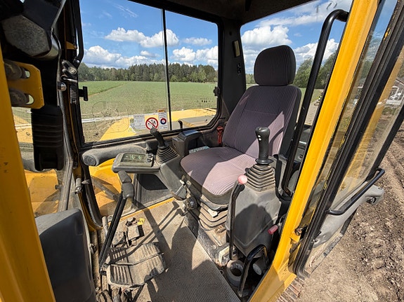 Komatsu PC95 9 of 30