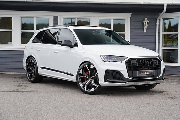 Audi Q7 2 of 5