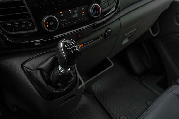 Ford Transit 22 of 25