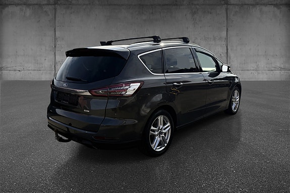 Ford S-MAX 5 of 5