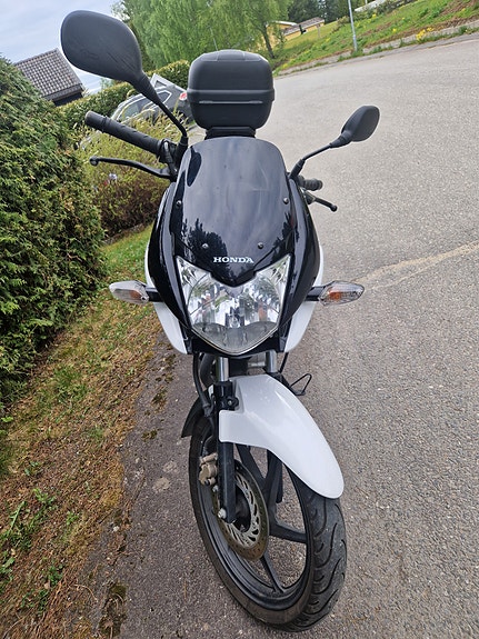 Honda CBF 125 6 of 7