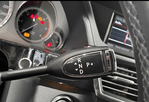 Mercedes-Benz E250 25 of 30