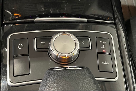 Mercedes-Benz E250 30 of 30
