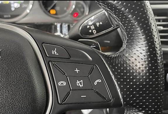 Mercedes-Benz E250 24 of 30