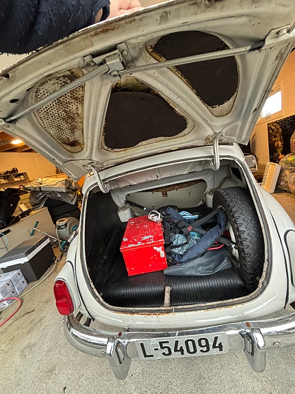 Volvo PV 11 of 16