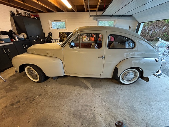 Volvo PV 4 of 16