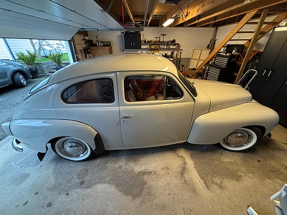 Volvo PV 3 of 16