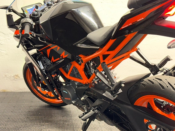 KTM RC125 7 of 12