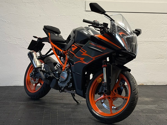 KTM RC125 5 of 12