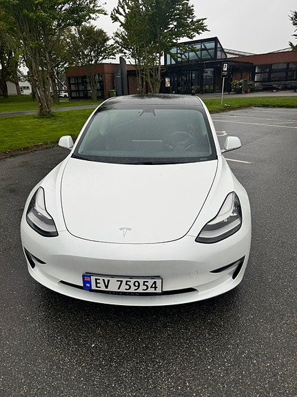 Tesla Model 3 6 of 13