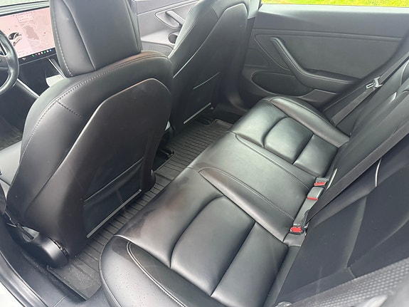 Tesla Model 3 3 of 13