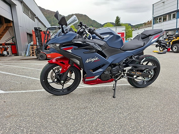 Kawasaki Ninja 500 SE 6 of 12