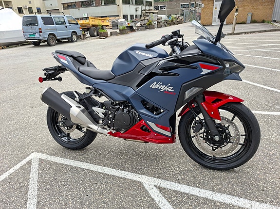 Kawasaki Ninja 500 SE 2 of 12