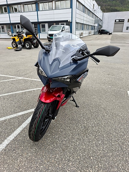 Kawasaki Ninja 500 SE 4 of 12