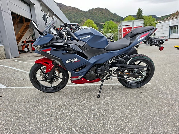 Kawasaki Ninja 500 SE 7 of 12