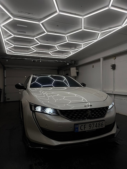 Peugeot 508 2 of 5