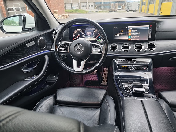 Mercedes-Benz E-Klasse 10 of 30