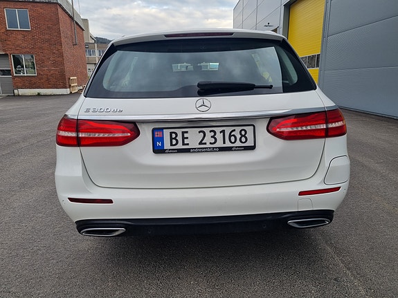 Mercedes-Benz E-Klasse 5 of 30