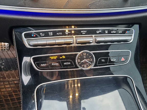Mercedes-Benz E-Klasse 16 of 30