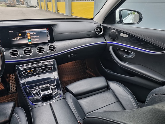 Mercedes-Benz E-Klasse 12 of 30
