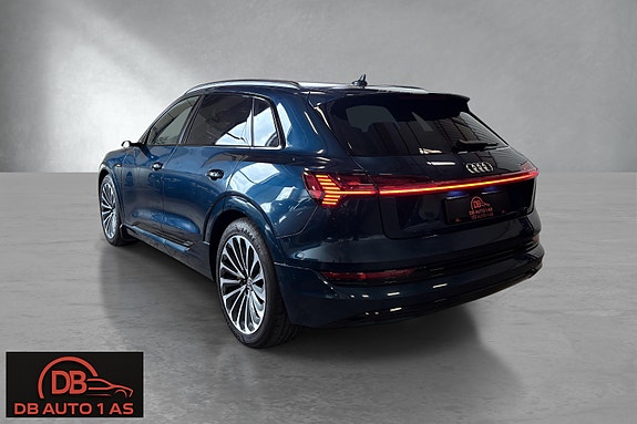Audi e-tron 5 of 5