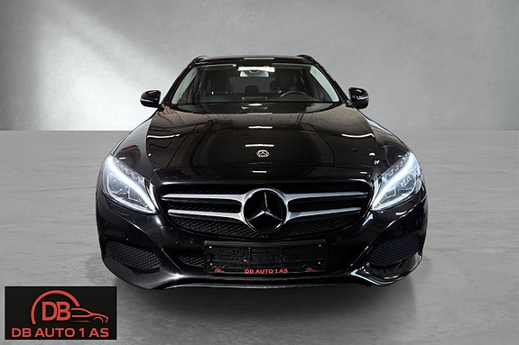 Mercedes-Benz C-Klasse 2 of 5