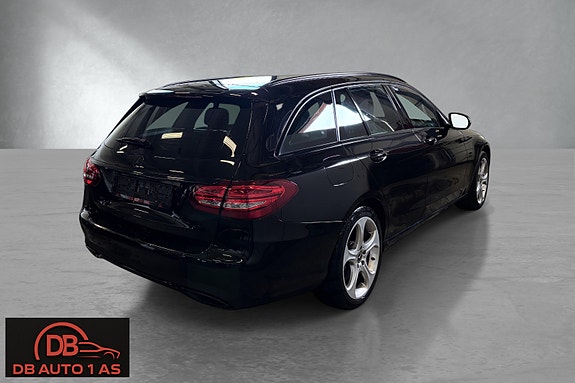 Mercedes-Benz C-Klasse 4 of 5